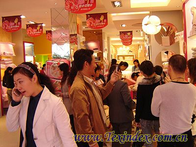 花雨傘武漢地區再添新貴