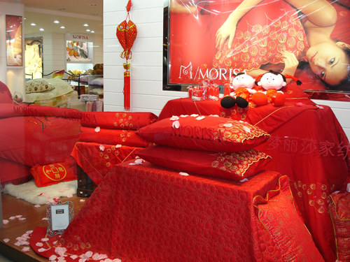 夢麗莎店面的形象和櫥窗布置