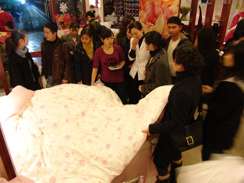 南方寢飾平安夜特賣會銷售破百萬