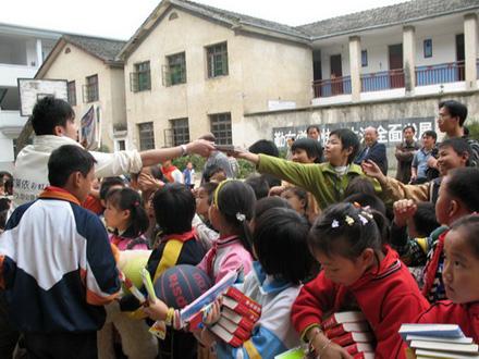 艾萊依彩虹計劃系列報道之二