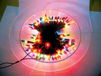 餐桌上創意的盤子會唱歌