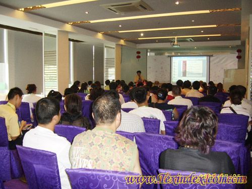 引領(lǐng)風尚:回顧路易莎07新品發(fā)布