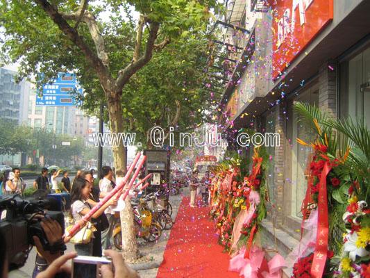 驚喜不斷 艾萊依家紡旗艦開張