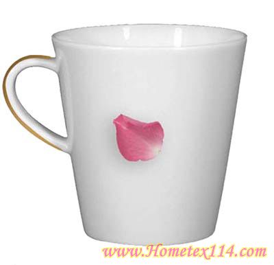 醉倒桃花紅,嫵媚餐具添浪漫