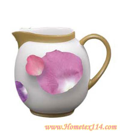 醉倒桃花紅,嫵媚餐具添浪漫