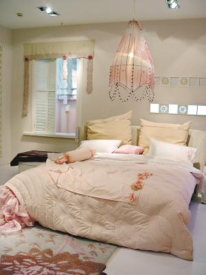 秋冬挑床暖被造個(gè)溫柔鄉(xiāng)