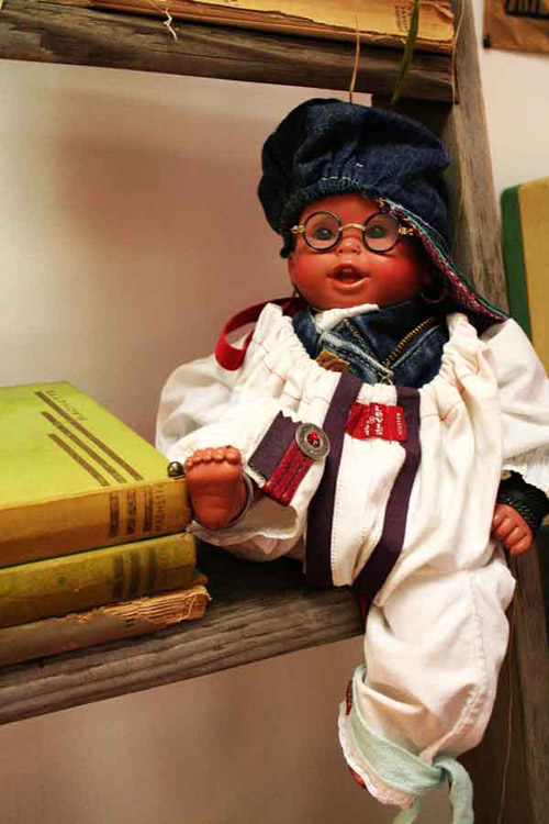 古怪個性的法國恐怖玩偶