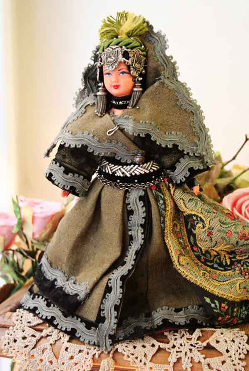 古怪個性的法國恐怖玩偶