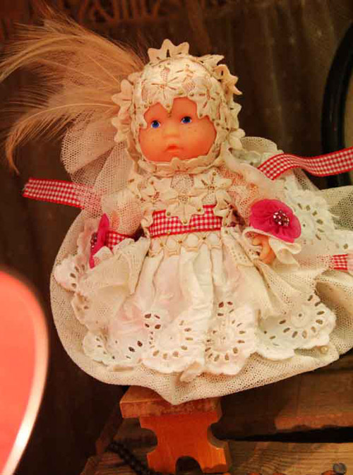 古怪個性的法國恐怖玩偶