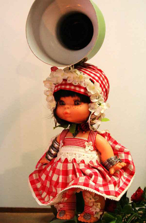 古怪個性的法國恐怖玩偶