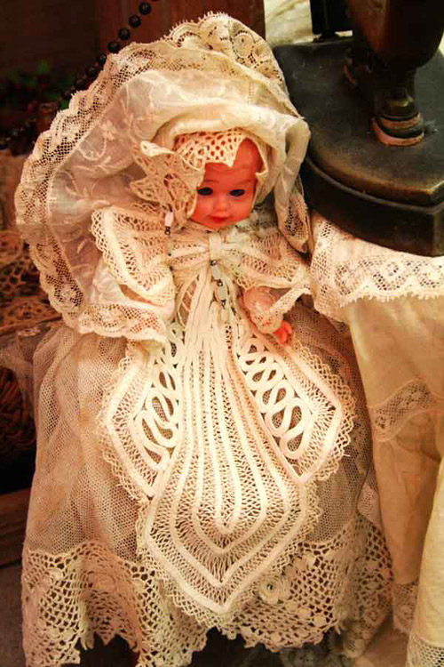 古怪個性的法國恐怖玩偶