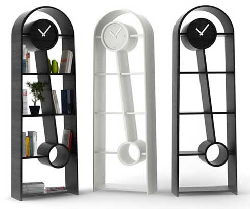 能當書架使用的老式座鐘