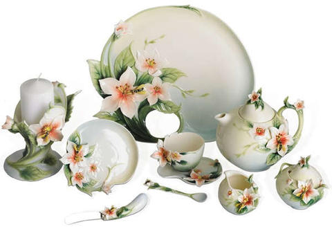 ׌һ����Ȼʧɫ�Ľ^ɫ�;�