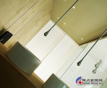 水滴型浴室水龍頭顛覆傳統