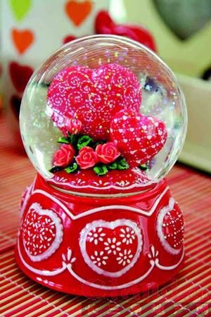 �Ҿ���Ʒ�b�c���˹���һ��