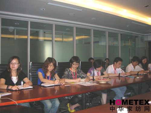 艾萊依集團報通訊員培訓完成