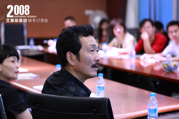 ���R���ﶬ��Ʒӆ؛���A�M�e��