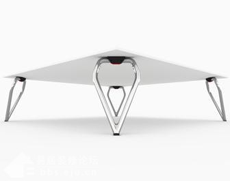 創(chuàng)意家居身著奇裝異服