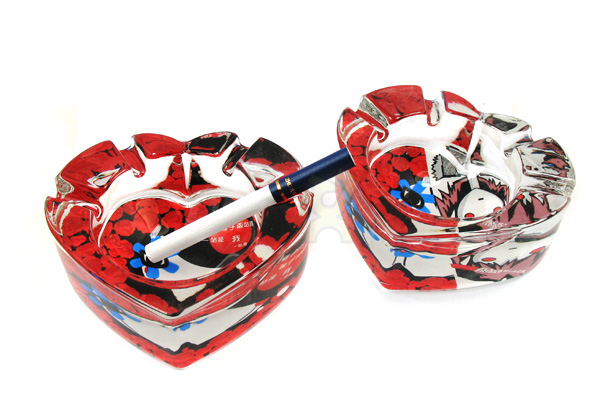 創意煙灰缸 讓煙灰缸成時尚