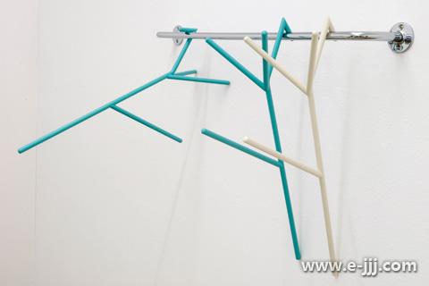 風靡歐美的衣架創意設計