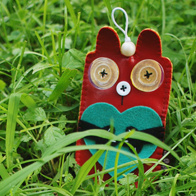 紐扣+碎布 自己動手做卡卡套