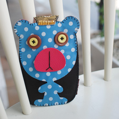 紐扣+碎布自己動手做卡卡套