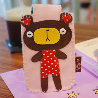 紐扣+碎布自己動手做卡卡套