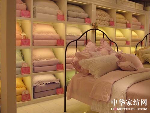 淑女屋家紡上海百聯(lián)世茂店開業(yè)