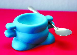 獨特造型小蛋托點亮就餐心情