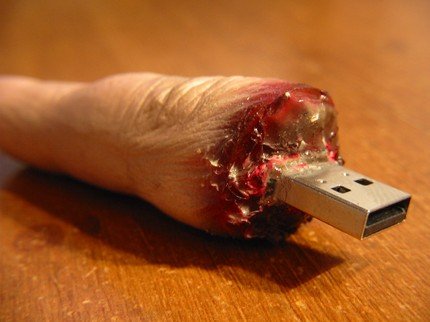 安全上網 為鼠標配一個更有意思的墊 個性創意血腥手指U盤