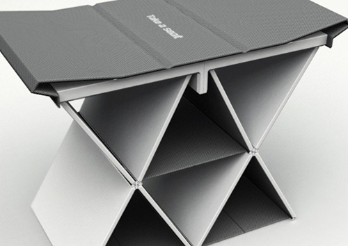 長(zhǎng)的像本書的小坐椅