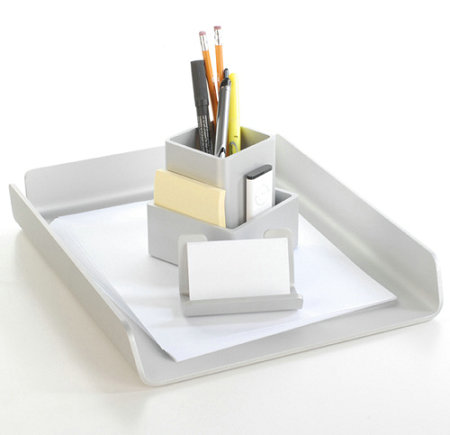 �����Ʒ�����ռ{����