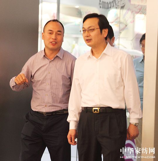 南通市長張國華考察紫羅蘭家紡