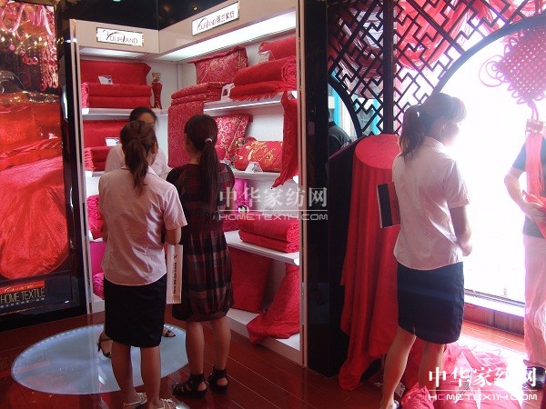 雨蘭家紡2011秋冬新品訂貨會火爆進行