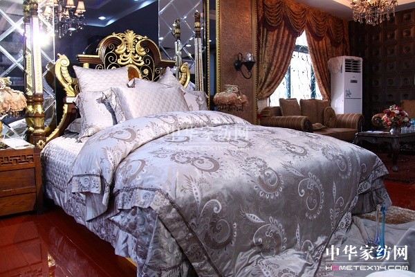 雨蘭新品構(gòu)建屬于自己的“新中國(guó)風(fēng)”