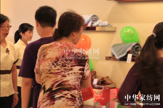 蠶花娘娘上海新村店盛大開業