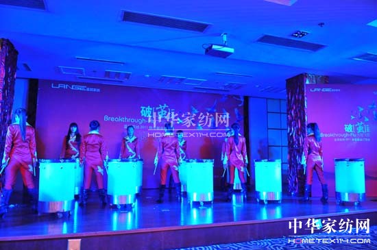 藍鴿2011秋冬訂貨會功德圓滿