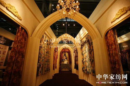 ���ڇ��H�Ҽ���ˇ�߼Ҿ��Ʒչ�[��