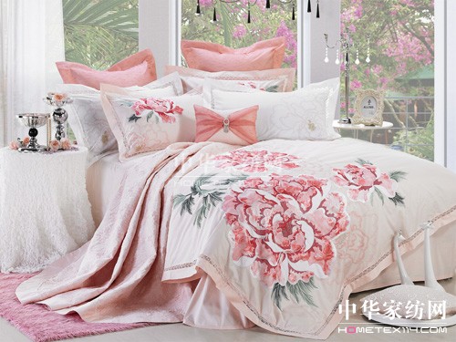 古典藝術(shù) 成就繡美堂皇