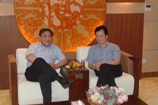 紡織協(xié)會(huì)副會(huì)長(zhǎng)王天凱蒞臨堂皇集團(tuán)指導(dǎo)