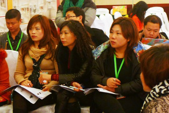 ���R��2012����Ů�b����ӆ؛���A�M�e��