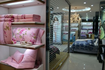 居夢(mèng)萊河南鄭州旗艦店隆重開業(yè)