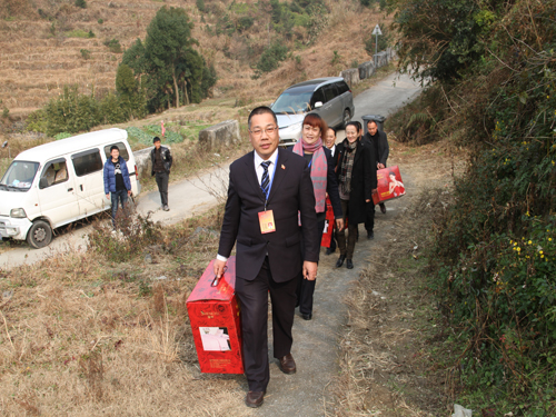 盛宇集團開展慰問共建文明活動