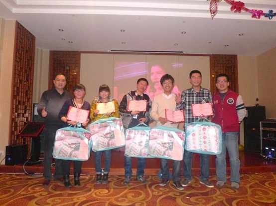 ���R��2012������Ʒ������Ӗ����m(x��)�e��