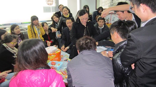 凡語成功舉辦第八期分享會和生日會