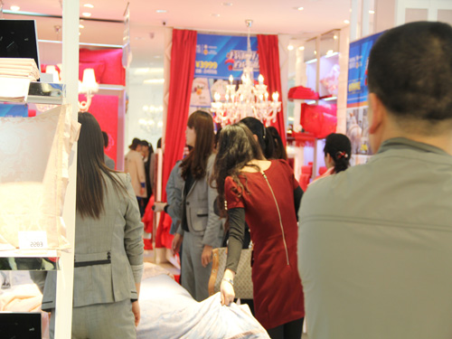 �Pʢ����Ʒ�b��(hu��)VIP�͑�(h��)���������