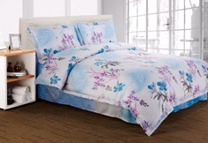 縵狄雅藍(lán)百聯(lián)又一城店開(kāi)展促銷活動(dòng)