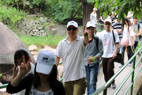 �������M(j��n)���Ӊ��R�F(tu��n)���չһ����Ӗ(x��n)�I֮������{��