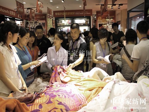 凱盛家紡2012秋冬訂貨會全程火爆