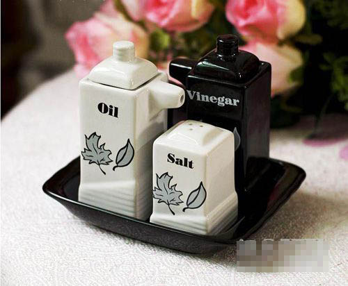多款有趣廚房調(diào)味罐